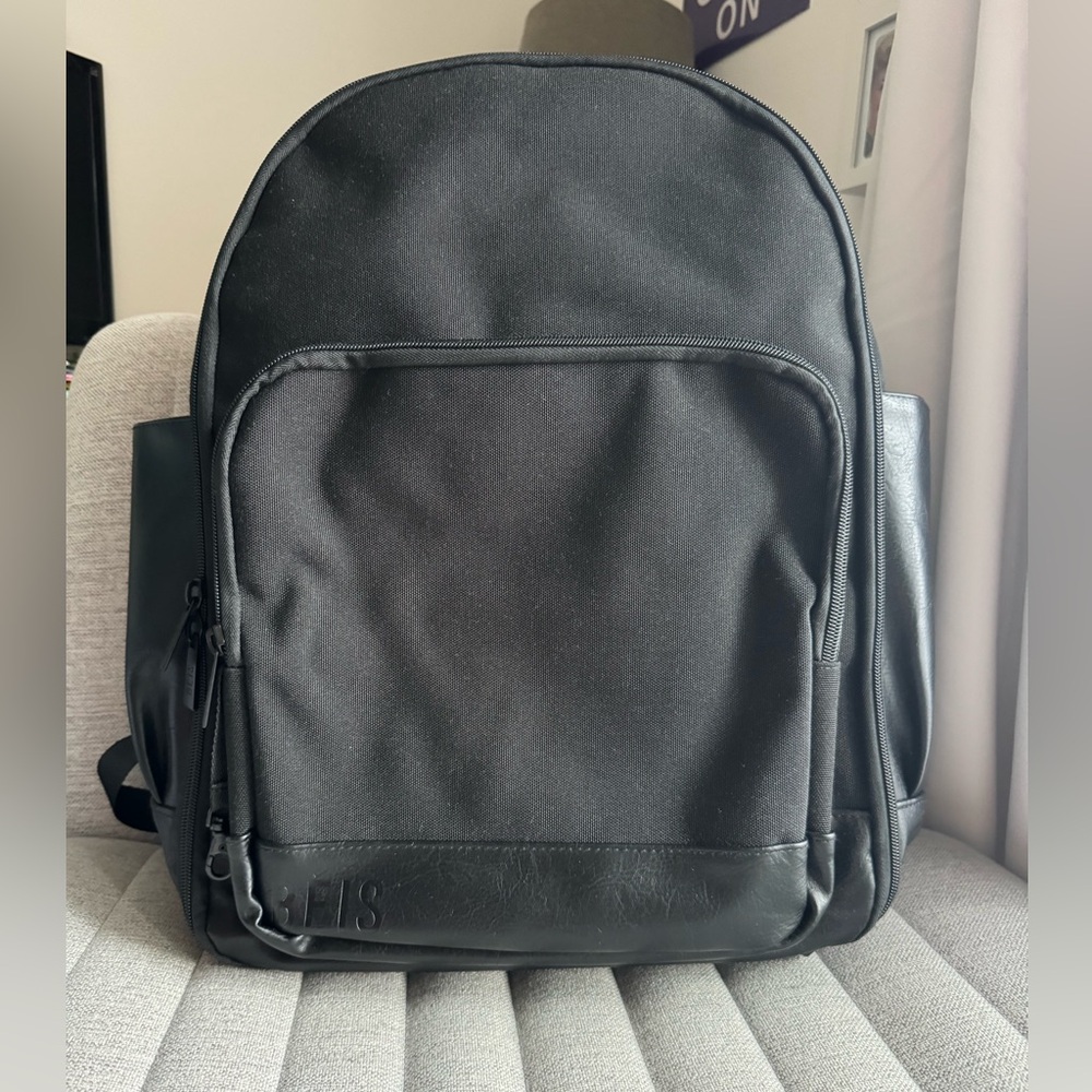 Beis The Backpack - Black - like new